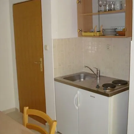 Tutini Dvori *