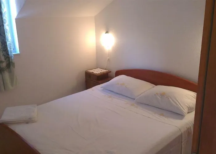 Tutini Dvori * Primošten